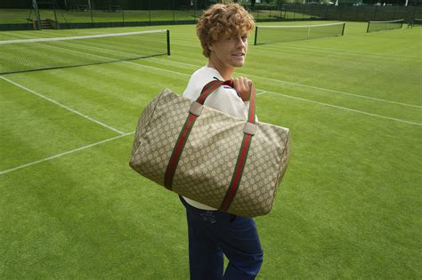 borsa gucci sinner costo|Borsone Gucci di Sinner a Wimbledon, ecco quanto costa.